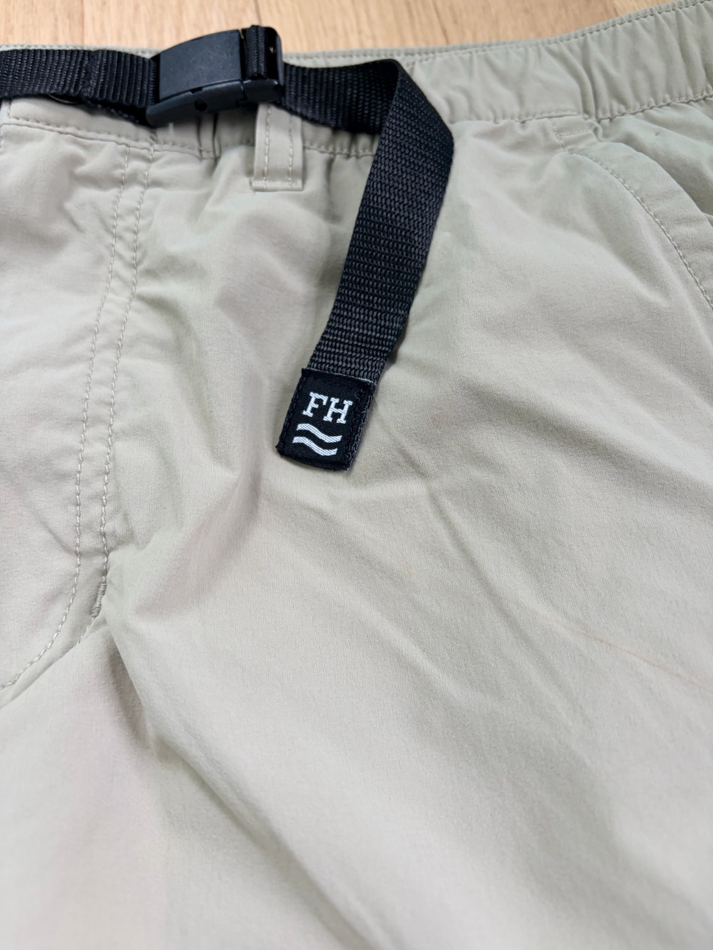 Fair Harbor Outdoor Hiking Shorts Men’s Large Beige Performance - Picture 4 of 6